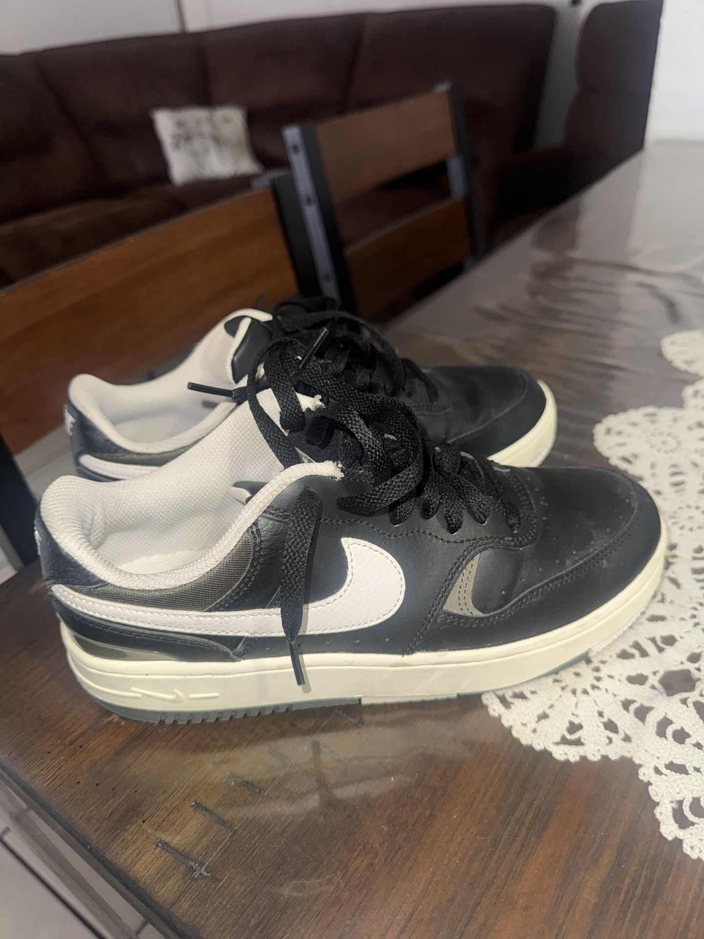 Nike Women Size 8
