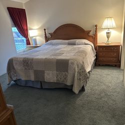 Cal King Complete Bed Set W/Beauty Rest black Hybrid