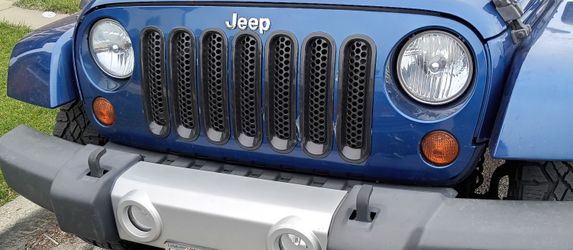 1 NEW Grill Inserts Complete SetThis On A 2010 Jeep Wrangler