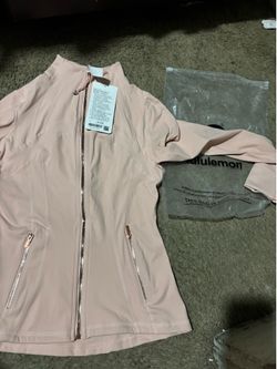 Lululemon define jacket size 4