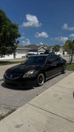 Nissan Altima 2011