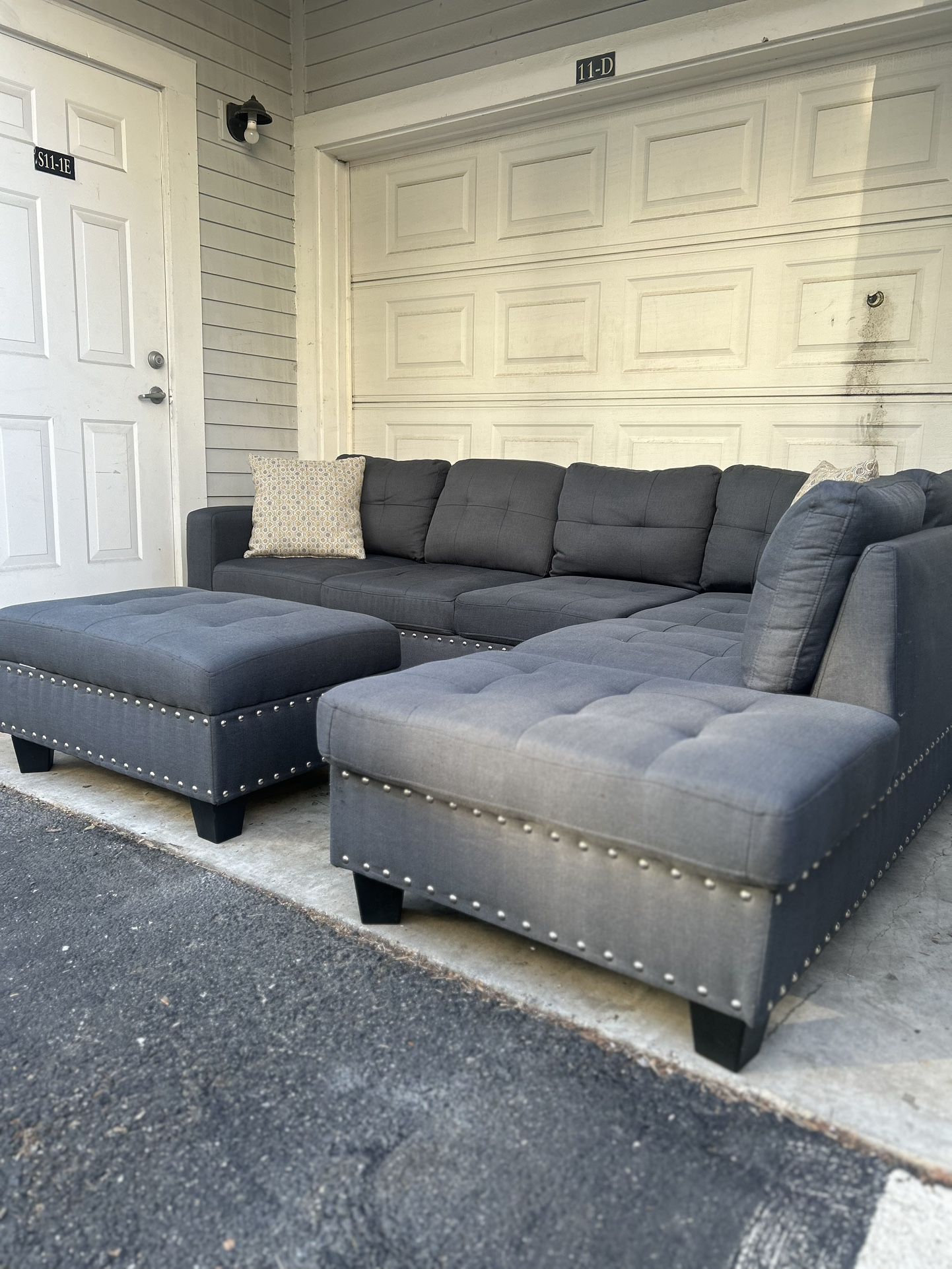 Free Delivery - Gray Sectional Couch Sofa 