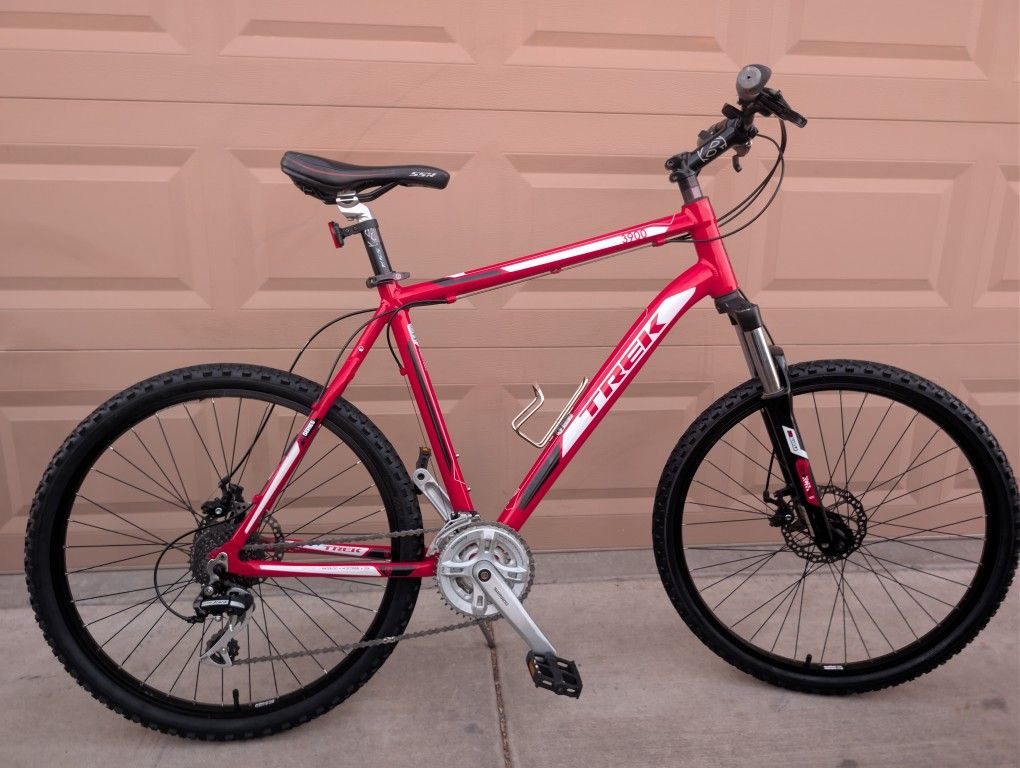 TREK 3900 MENS MOUNTAIN BIKE. 21" 53.5cm. Like New 👌🏼