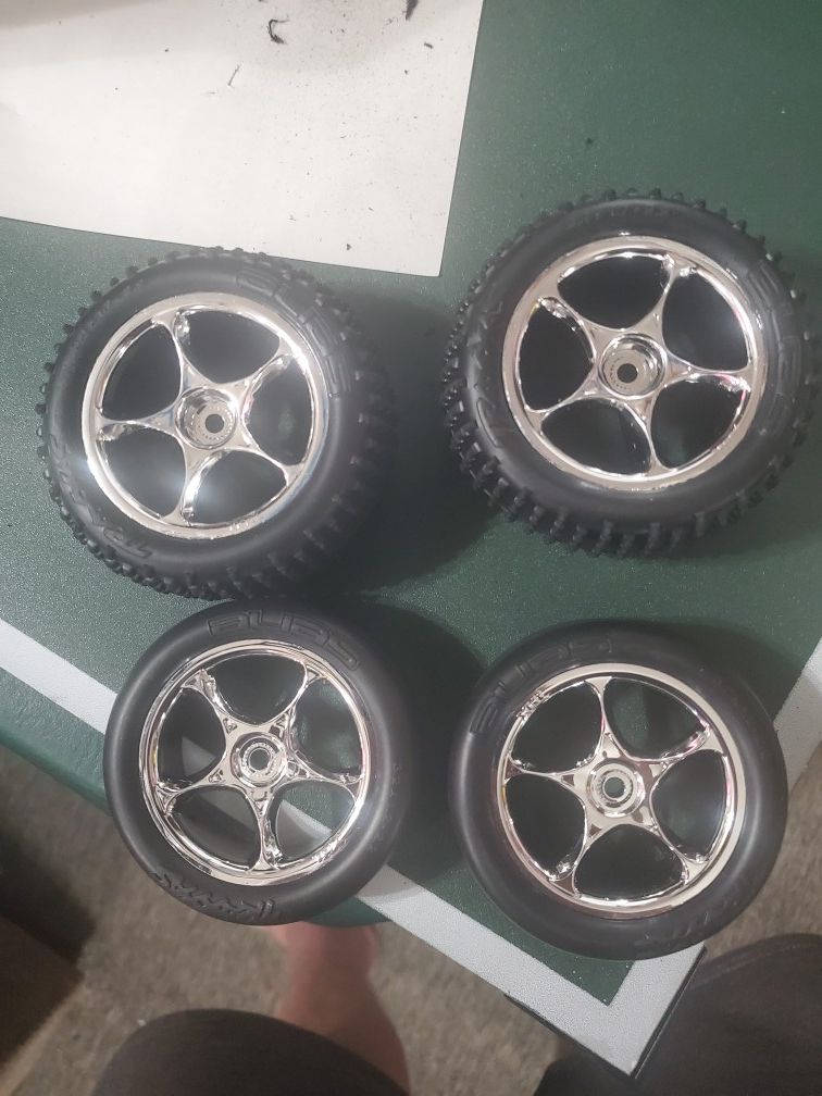 Brushed bandit tires