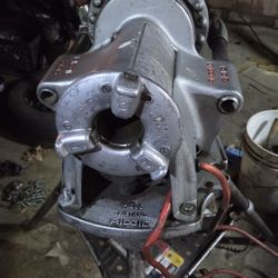 Ridgid Model 300 Power Drive Pipe Threading Machine 