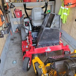 Comercial Mower 48.     