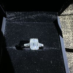 Moissanite Diamond Women’s Baguette Ring Size 7