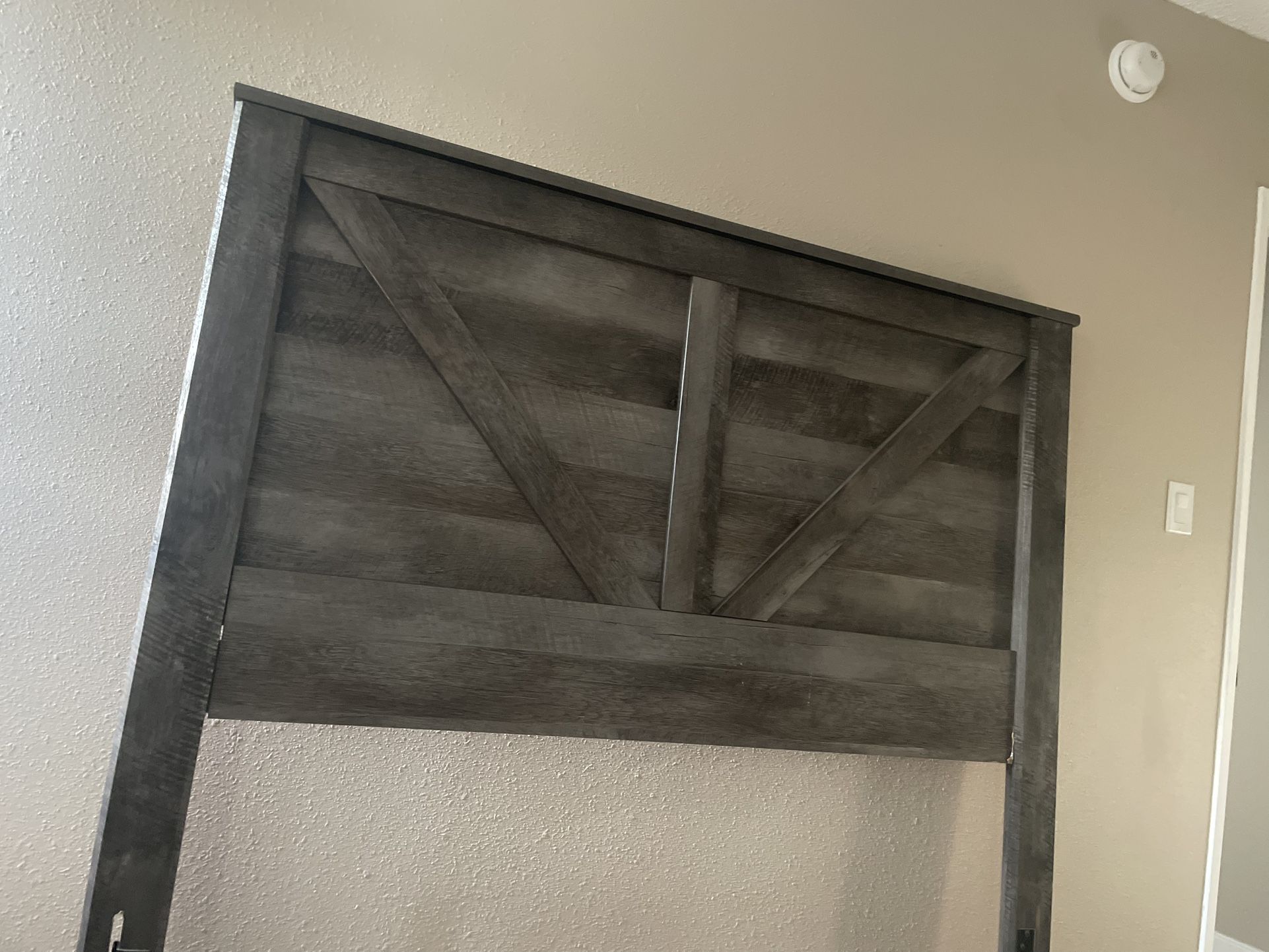 Queen Bed Frame But Missing Slates