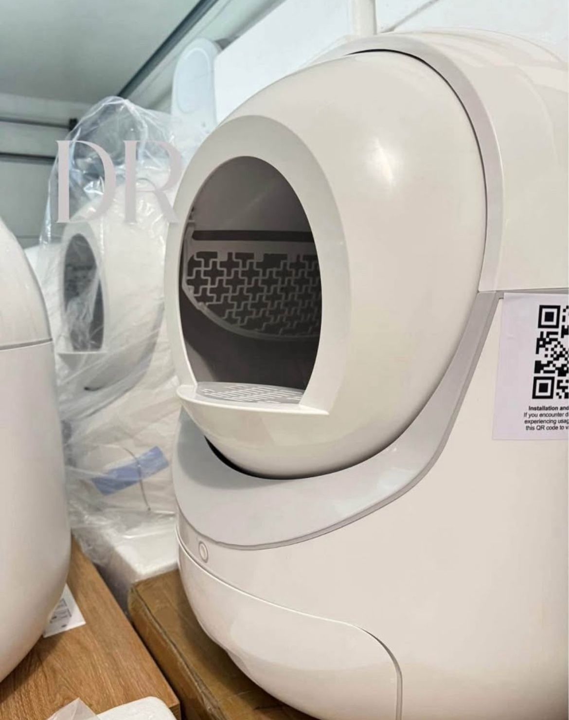 Self Cleaning Cat Litter Box 