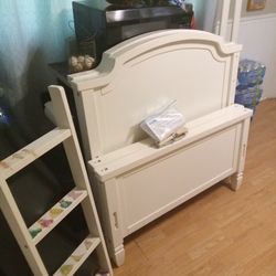Twin Over Twin White Bunk bed Set With Mattresses