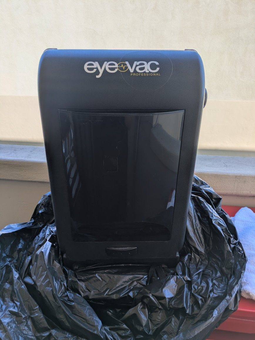 Eye Vac Vacuum 
