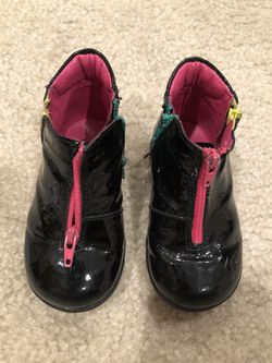 Girls rain shoes/boots