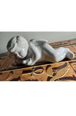 VINTAGE CERAMIC CHERUB FIGURINE 7" - C50