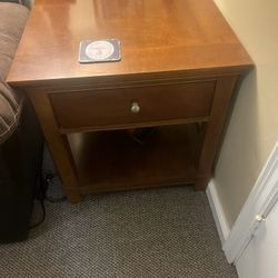 Side Table / Nightstand 