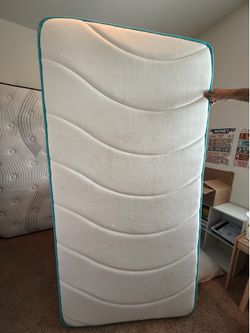 Twin mattress