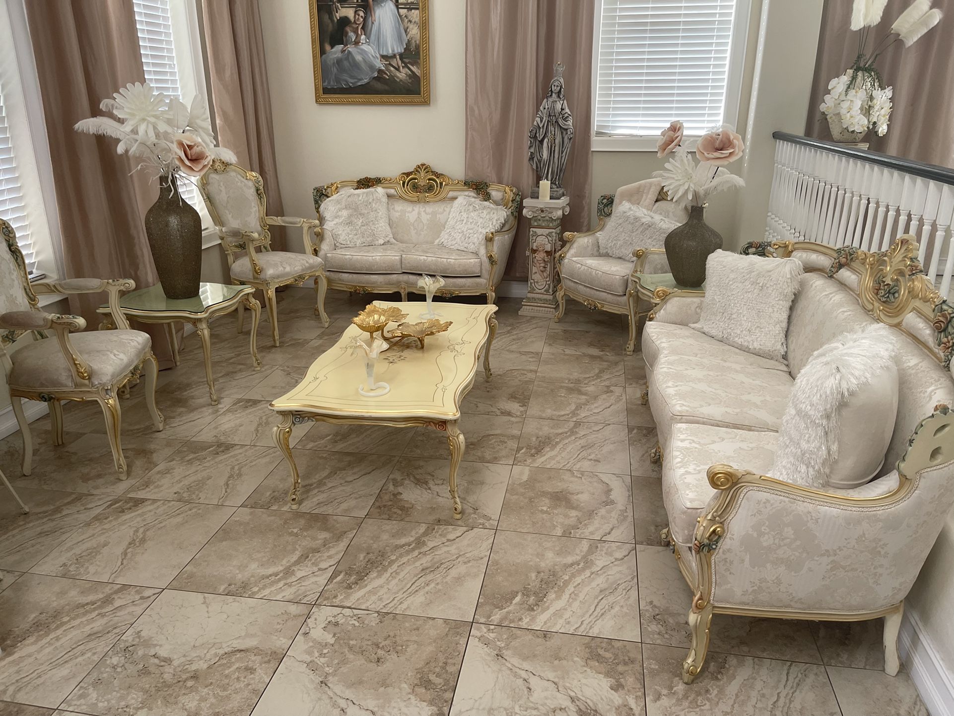 Beautiful Italian furniture with gold plated 19 pieces