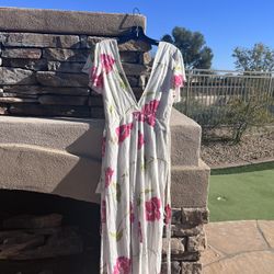 Floral Maxi dress by Whinsten White adult size small