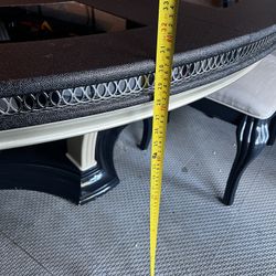 Dining Table With 8chairs And Glass Top Cover.