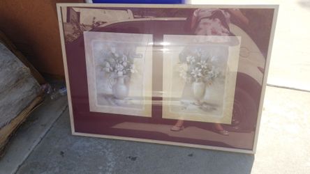 Large flower in vase picture