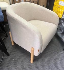 Chair—17 inch h