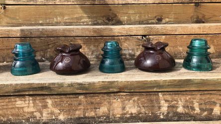 Brown Ceramic Insulators