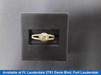 Women's Ring - Yellow Gold 14k (.585) 3.2 grams Size 6