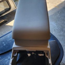 Subaru Outback Center Console 