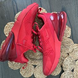 Nike Air Max 27c.