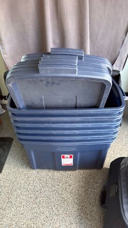Six Rubbermaid roughneck 31 gallon bins