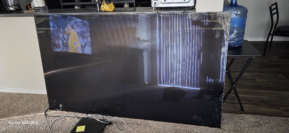 Samsung TV 85"