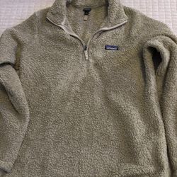 Women’s Patagonia Quarter Zip 