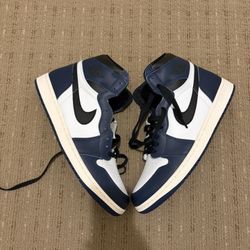 Midnight Navy Jordan 1