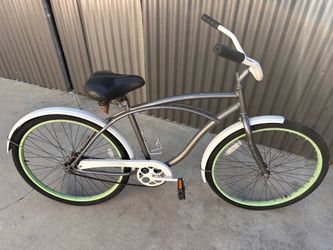 Men beach cruise bike