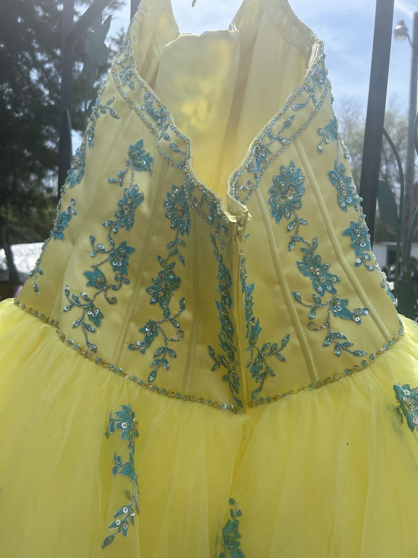 Prom Dress Size 14 Beautiful Yellow  Blues Hand Sewn  Metallic  Flowers