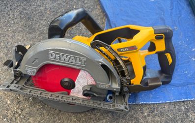 DEWALT FLEXVOLT 60V MAX Cordless Brushless 7-1/4 in. Wormdrive Style Circular Saw (Tool Only