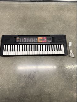 Yamaha Electronic Keyboard - PSR-F51