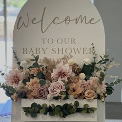 Welcome Flower Box