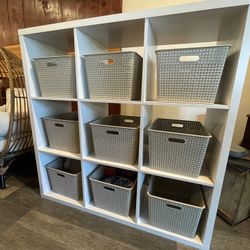 Cubby Storage Unit with Bins