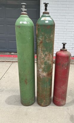 Welding tanks