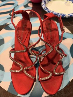 Gianni Bini Red Color High heels Shoes M 6 In Half Size 