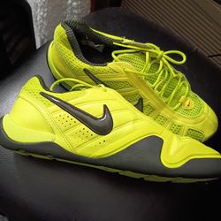 Nike Ballestra Zoom Unisex Fencing Training Shoes Neon Size 8 Us