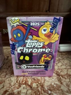 Topps Chrome Vee Friends 2025 Boaster Boxes!