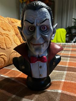 Dracula Statue