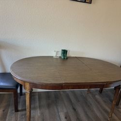 Kitchen Dinning Table And Chairs