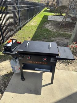 Blackstone Griddle 28” w/ Full Propane Tank + Some Accessories — $300 OBO