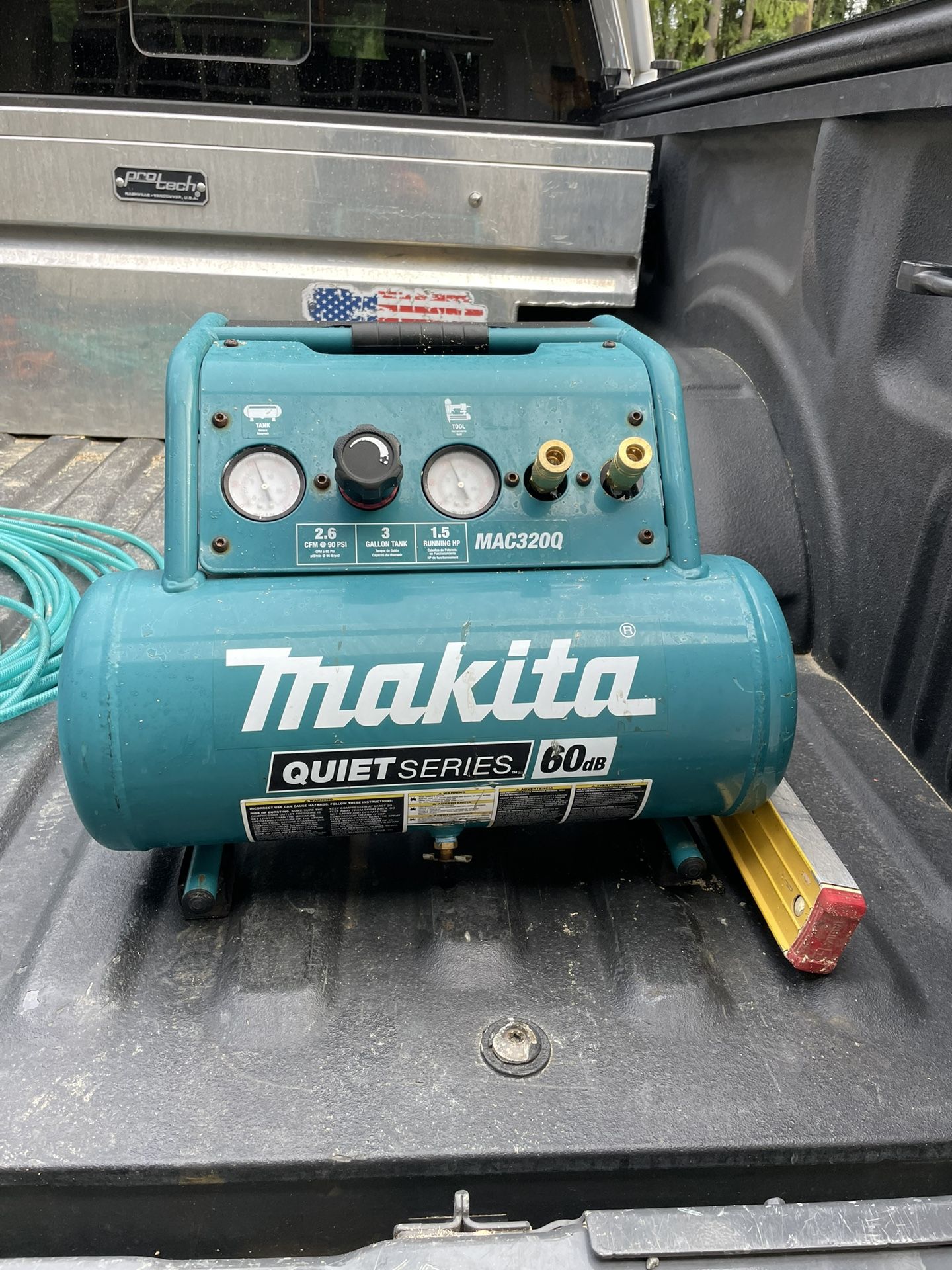 Makita Compressor