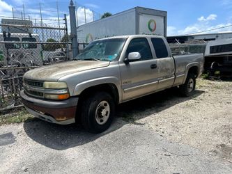 01 silverado 2500 4x4 for part's