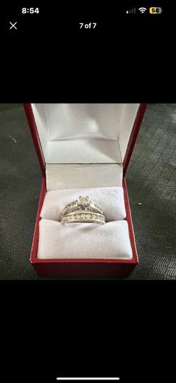 14k Helzberg Diamong Ring Set 