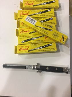 Switch blade combs