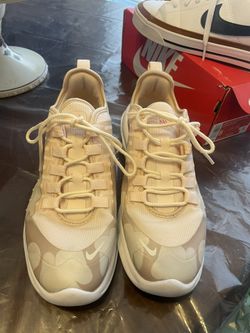 Woman Nike Size 8 Very Nice 